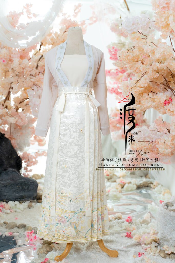 Professional Hanfu portrait photography at SANdoMs studio Kelana Jaya Petaling Jaya Malaysia